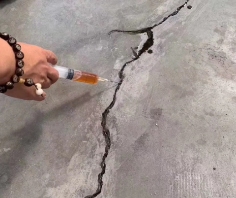 仪征混凝土裂缝修补技术详解​